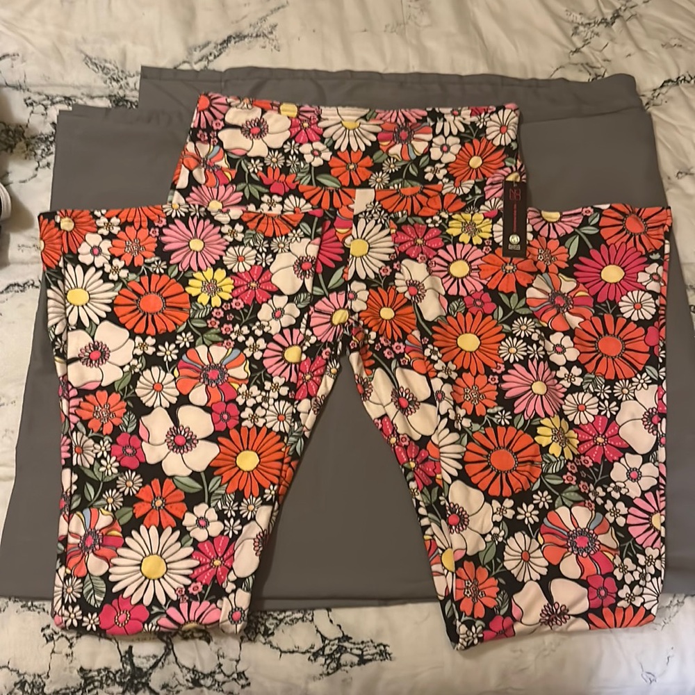 No Boundaries Brand Women’s Yoga Pants
